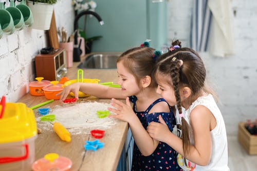 Children in the kitchen | Source: Pexels