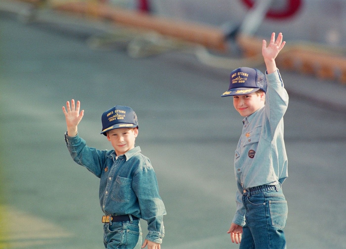 Prince Harry and Prince William during their tour of Canada on October 23, 1991 | Photo: Kent Gavin/Mirrorpix/Getty Images