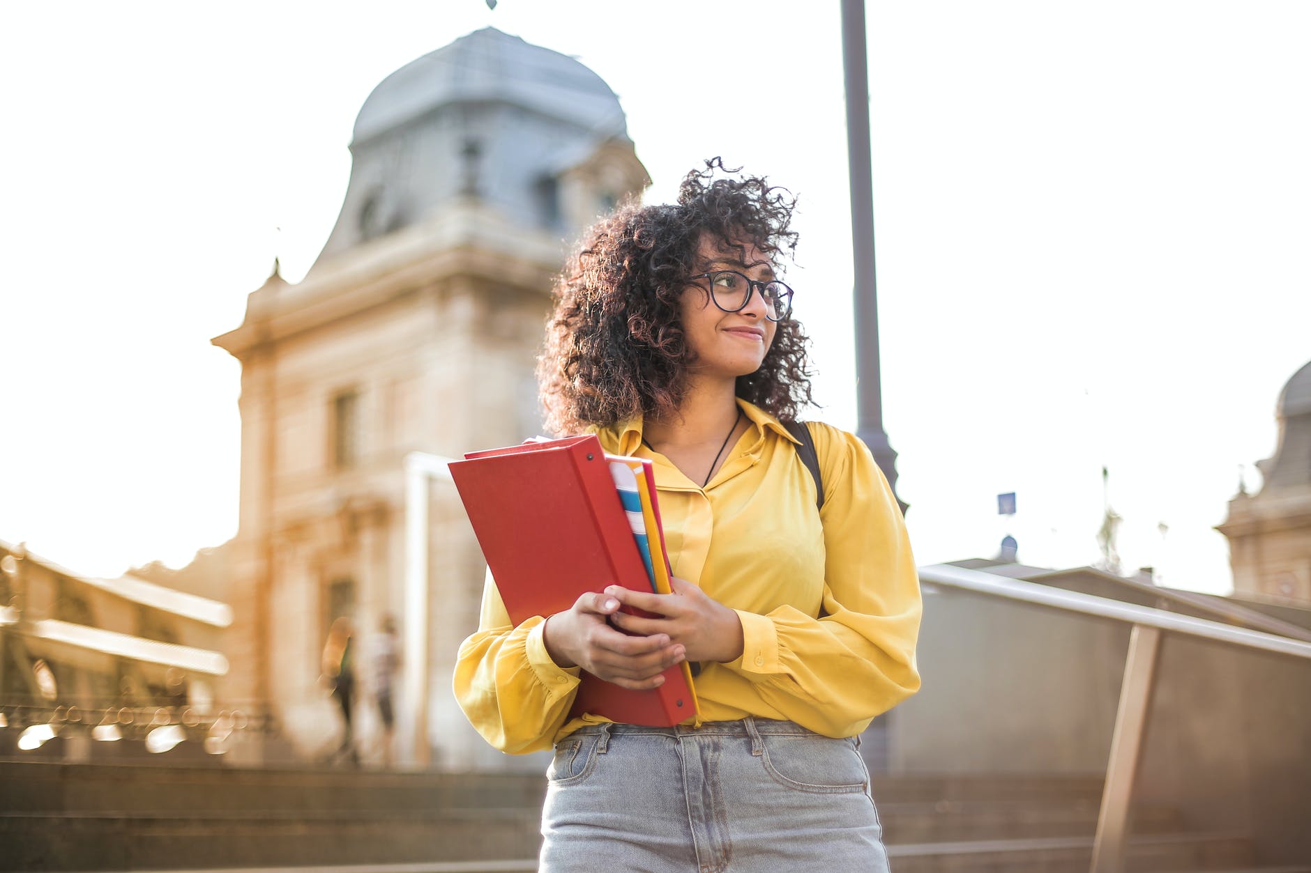 Nancy kept up with her peers, getting good grades and enjoying a network of friends  | Source: Pexels