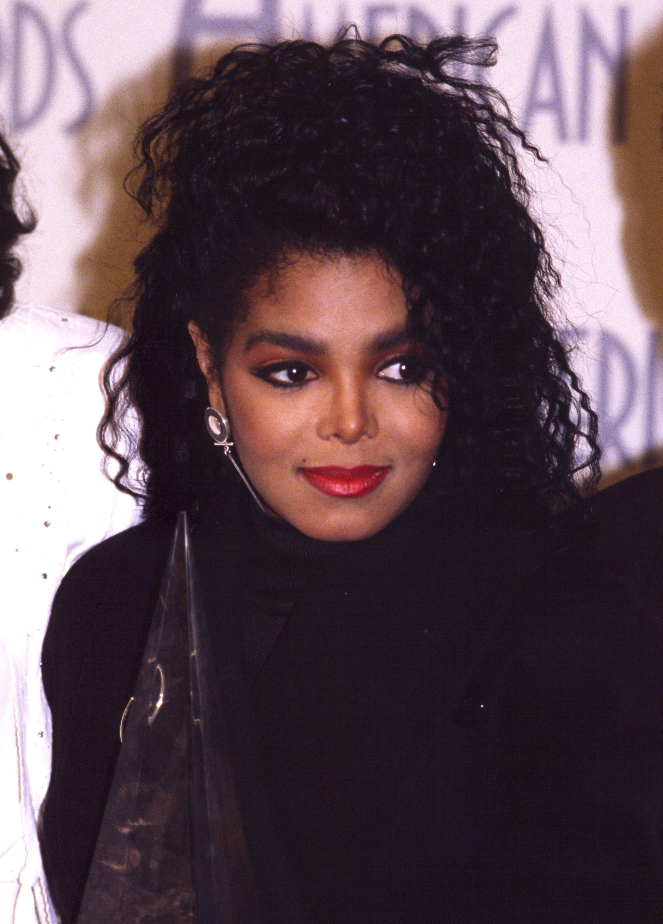 Janet Jackson attends the 1987 American Music Awards on January 1, 1983 | Source: Getty Images