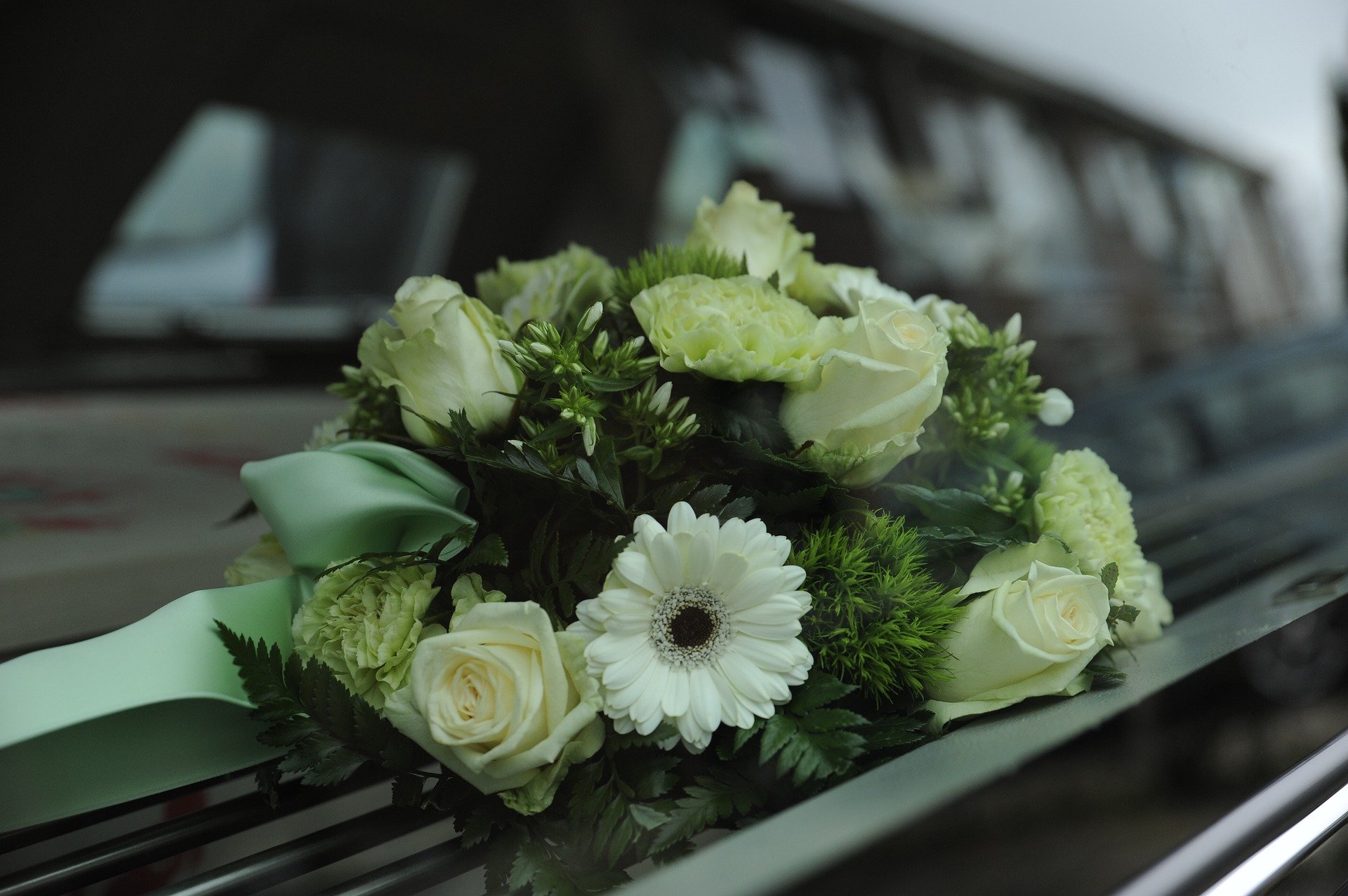 Une fleur dans un funerailles. | Photo : Pixabay