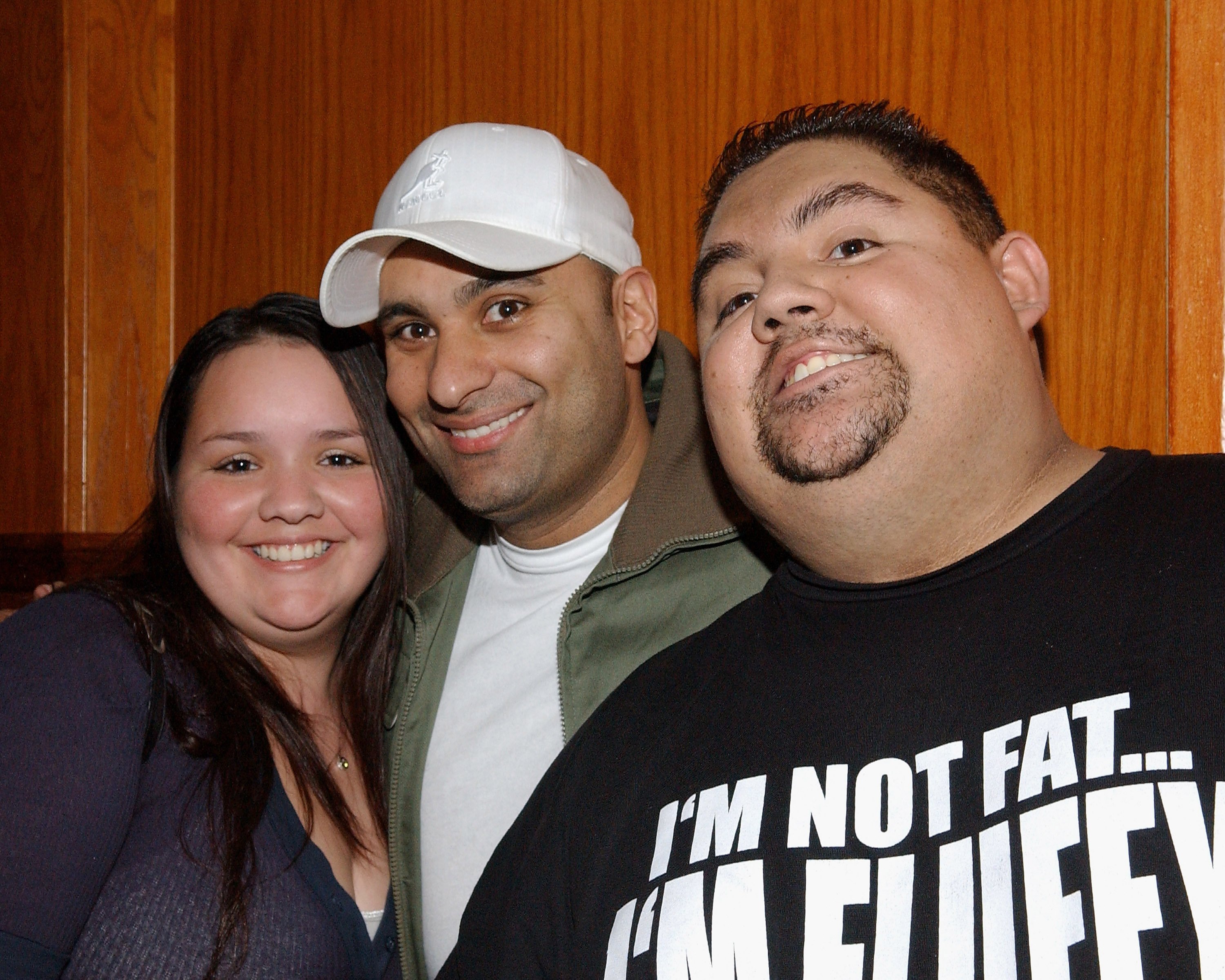 Claudia Valdez, Russel Peters, and Gabriel Iglesias at the Laugh Factory on February 12, 2008, in Los Angeles, California. | Source: Getty Images