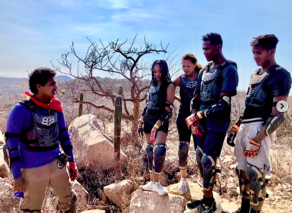 Members of the DaCosta-Underwood family during a vacation. | Source: Instagram/blairunderwood_official