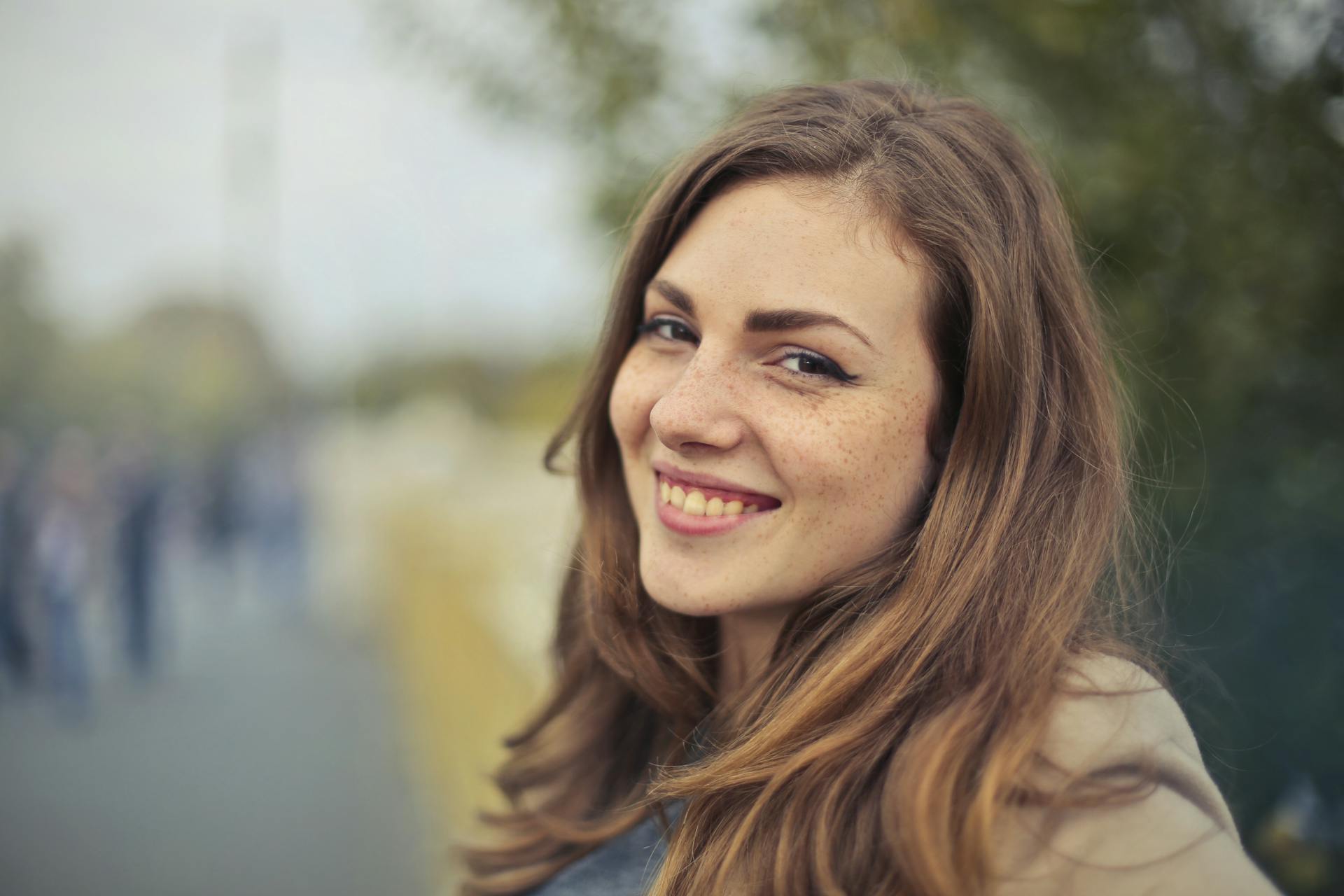 A close-up of a happy woman | Source: Pexels