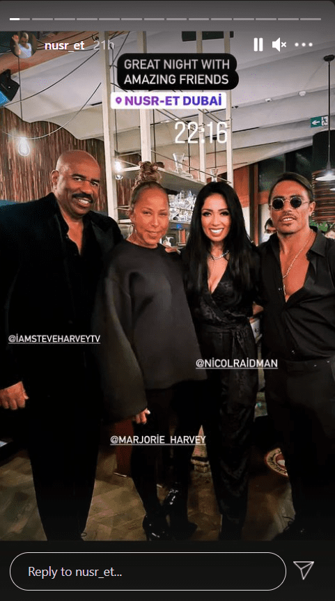 A picture  of Steve and Marjorie Harvey with friends at a restaurant at Dubai, UAE | Photo: Instagram/nusr_ret