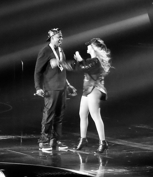 Beyoncé and Jay-Z embracing, following their performance of "Diva/Bow Down/Tom Ford." | Source: Wikimedia Commons 