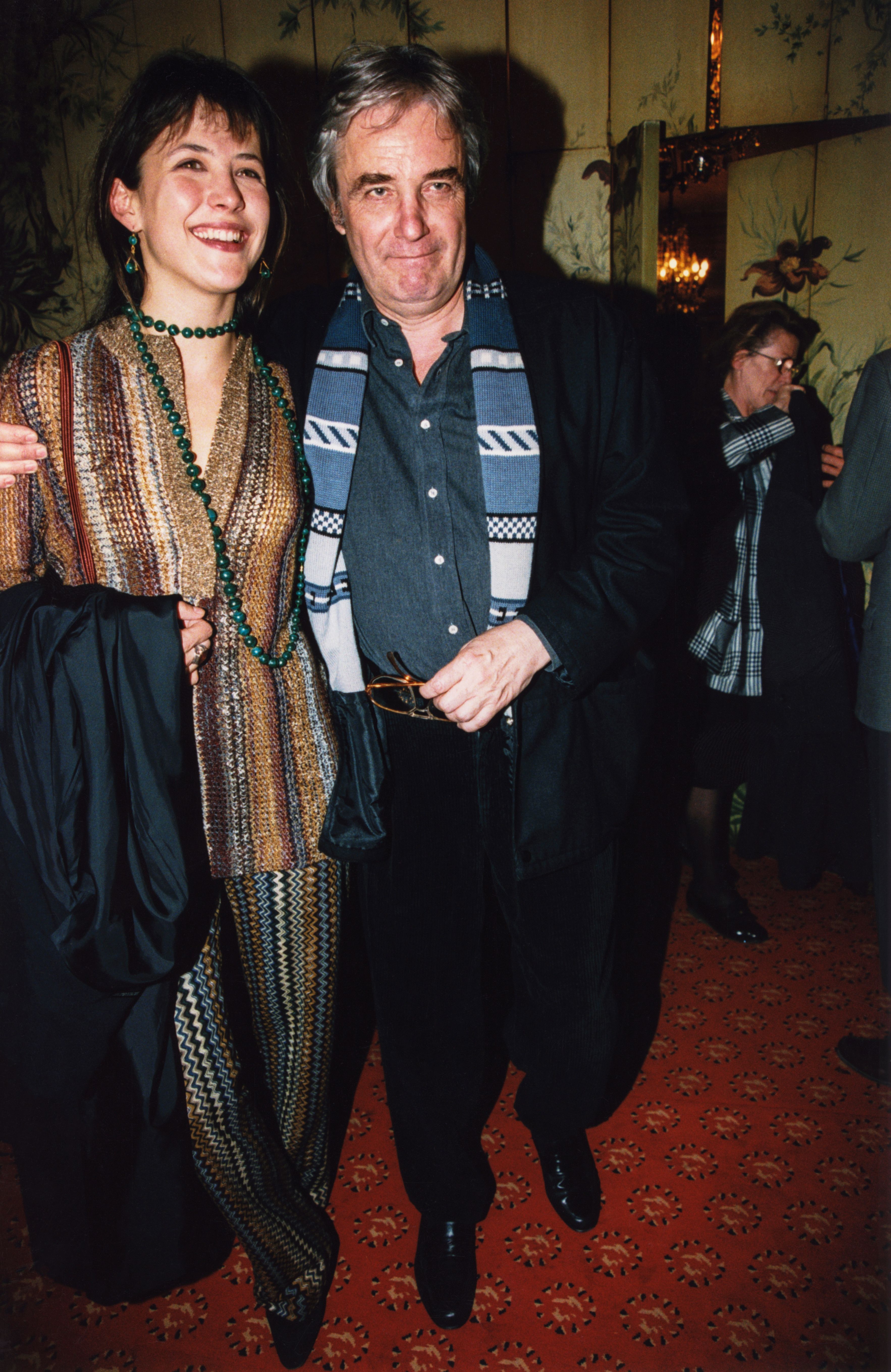 ophie Marceau et Andrzej Zulawski lors de la première du film 'Chamanka' à Paris le 17 mars 1996, France. | Photo : Getty Images