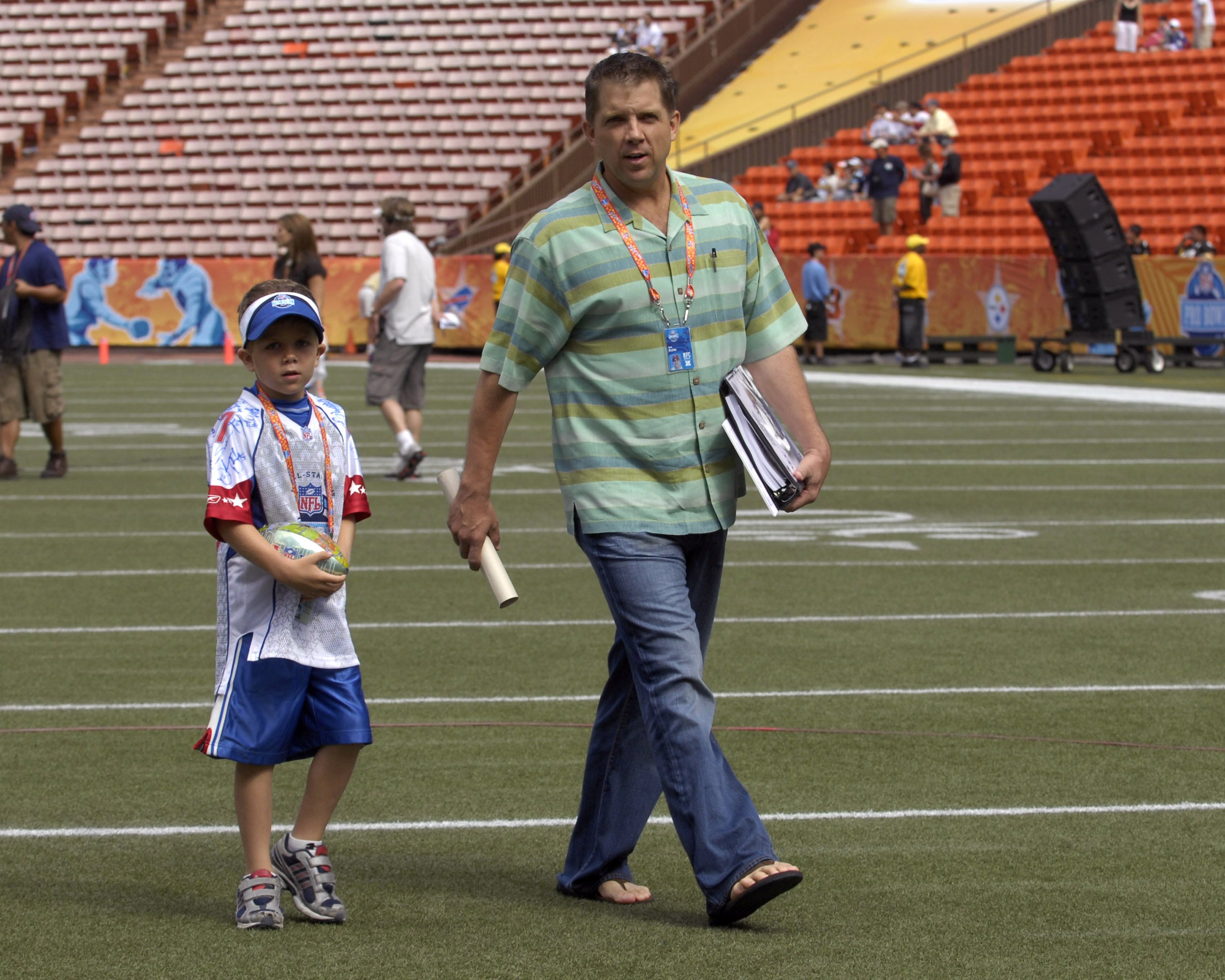 Connor Payton and Sean Payton at the NFL Pro Bowl game on February 10, 2007, in Honolulu, Hawaii | Source: Getty Images