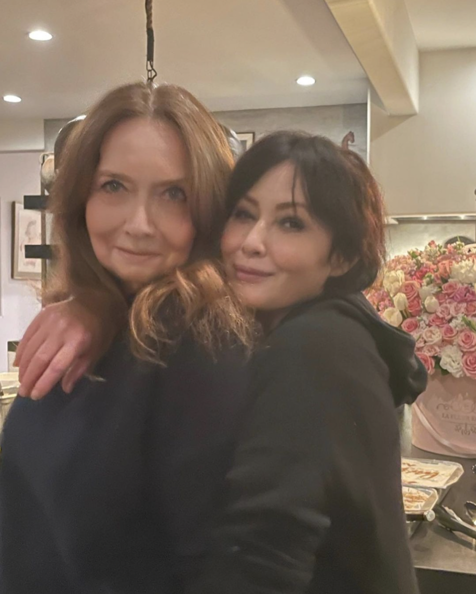 Shannen Doherty and her mom, dated May 2023 | Instagram/TheShando