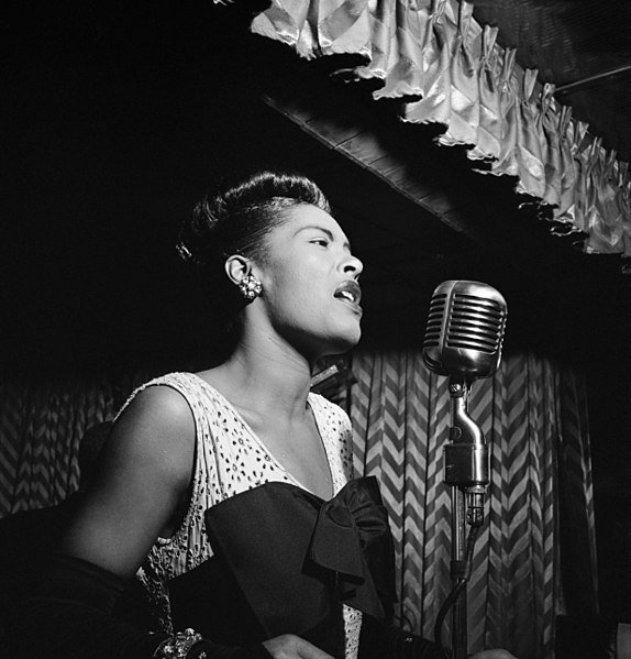 Billie Holiday at the Downbeat club in New York City in 1947 | Source: Wikimedia