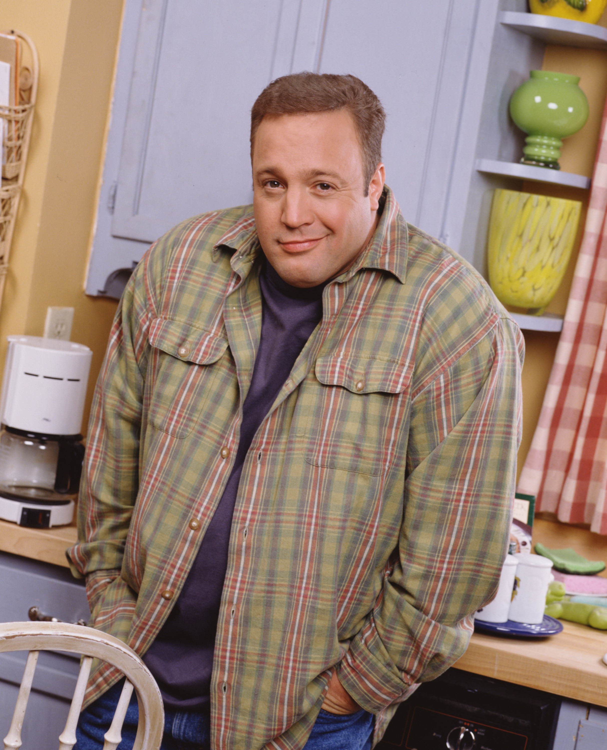 Kevin James on "The King of Queens" in the late 1990s | Source: Getty Images