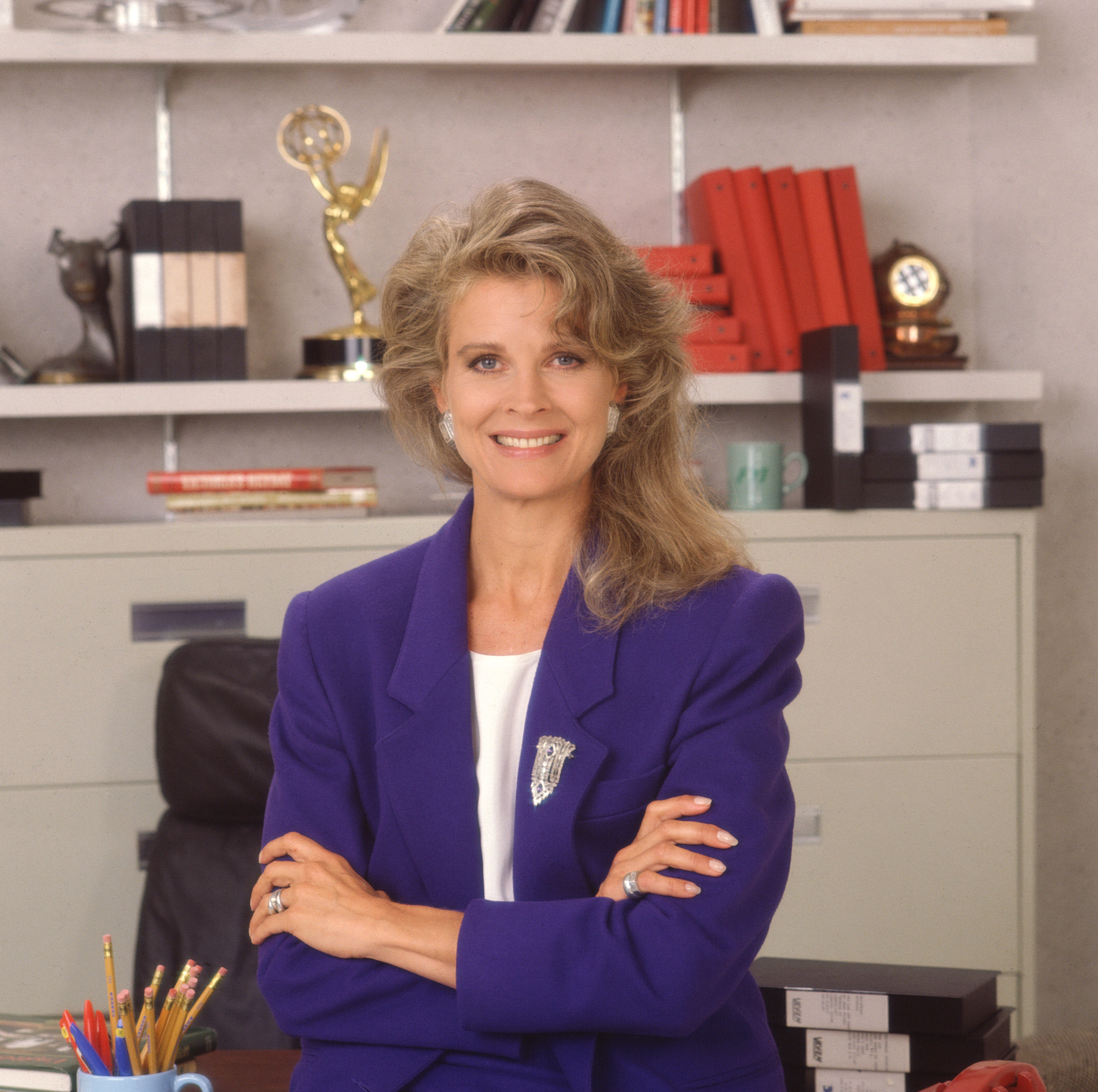 Candice Bergen poses as the investigative television journalist Murphy Brown, from the CBS sitcom of the same name, California, 1990 | Source: Getty Images