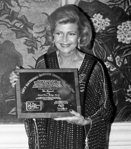 Rita Hayworth at a National Film Society convention. | Source: Getty Images Rita Hayworth at a National Film Society convention. | Source: Getty Images