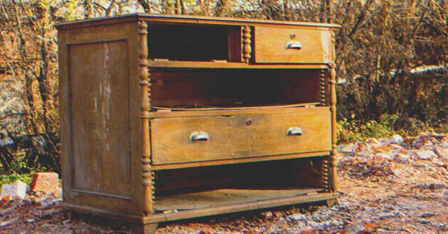 Sarah bought a dresser at a flea market. | Source: Shutterstock