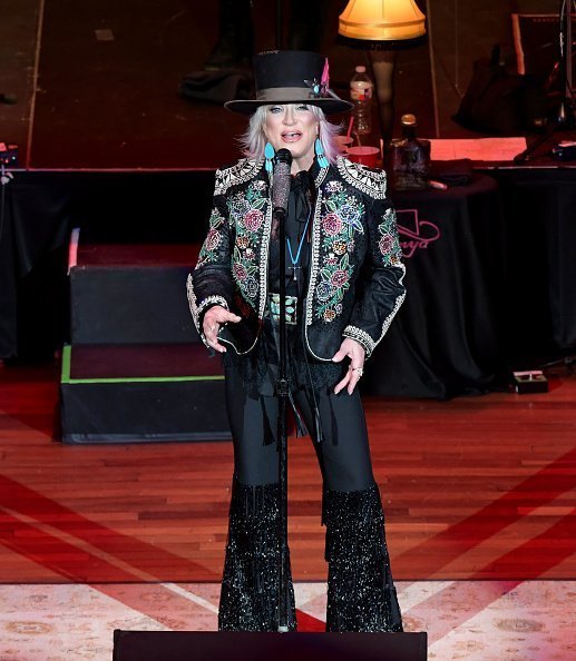 Tanya Tucker à l'auditorium Ryman le 12 janvier 2020 à Nashville, Tennessee. | Photo : Getty Images Tanya Tucker à l'auditorium Ryman le 12 janvier 2020 à Nashville, Tennessee. | Photo : Getty Images
