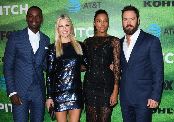 Mo McRae, Ali Larter, Kylie Bunbury and Mark-Paul Gosselaar attend the premiere of Fox's "Pitch" on September 13, 2016 in Los Angeles, California. | Photo: Getty Images