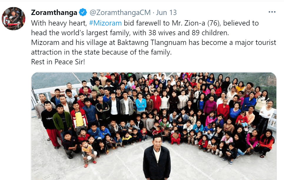 Pictured - Ziona Chana poses along with his big family with him front and center | Source: Twitter/@ZoramthangaCM