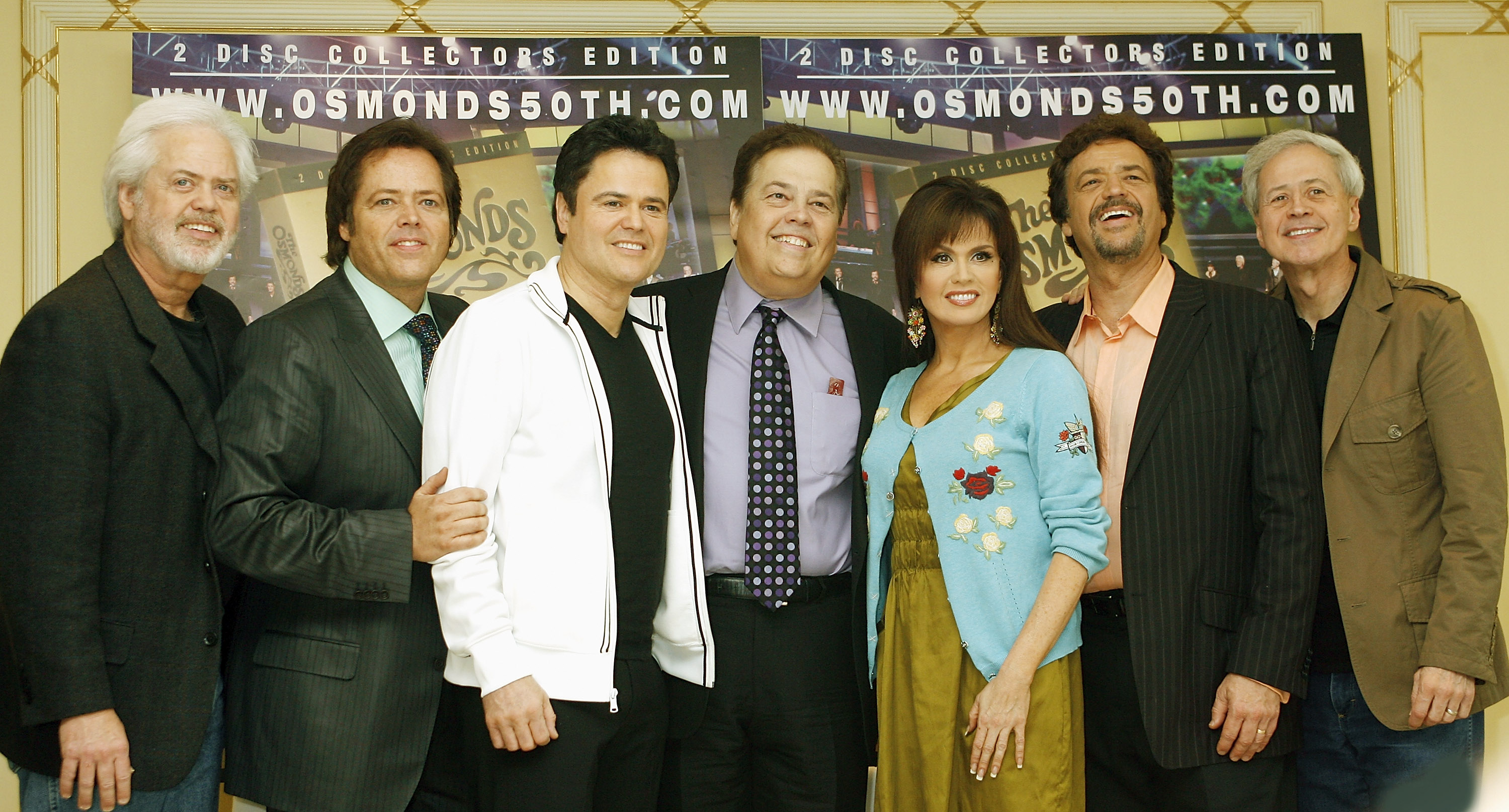 Merrill, Jimmy, Donny, Alan, Marie, Jay and Wayne Osmond during the Osmonds Anniversary on May 29, 2008 | Source: Getty Images