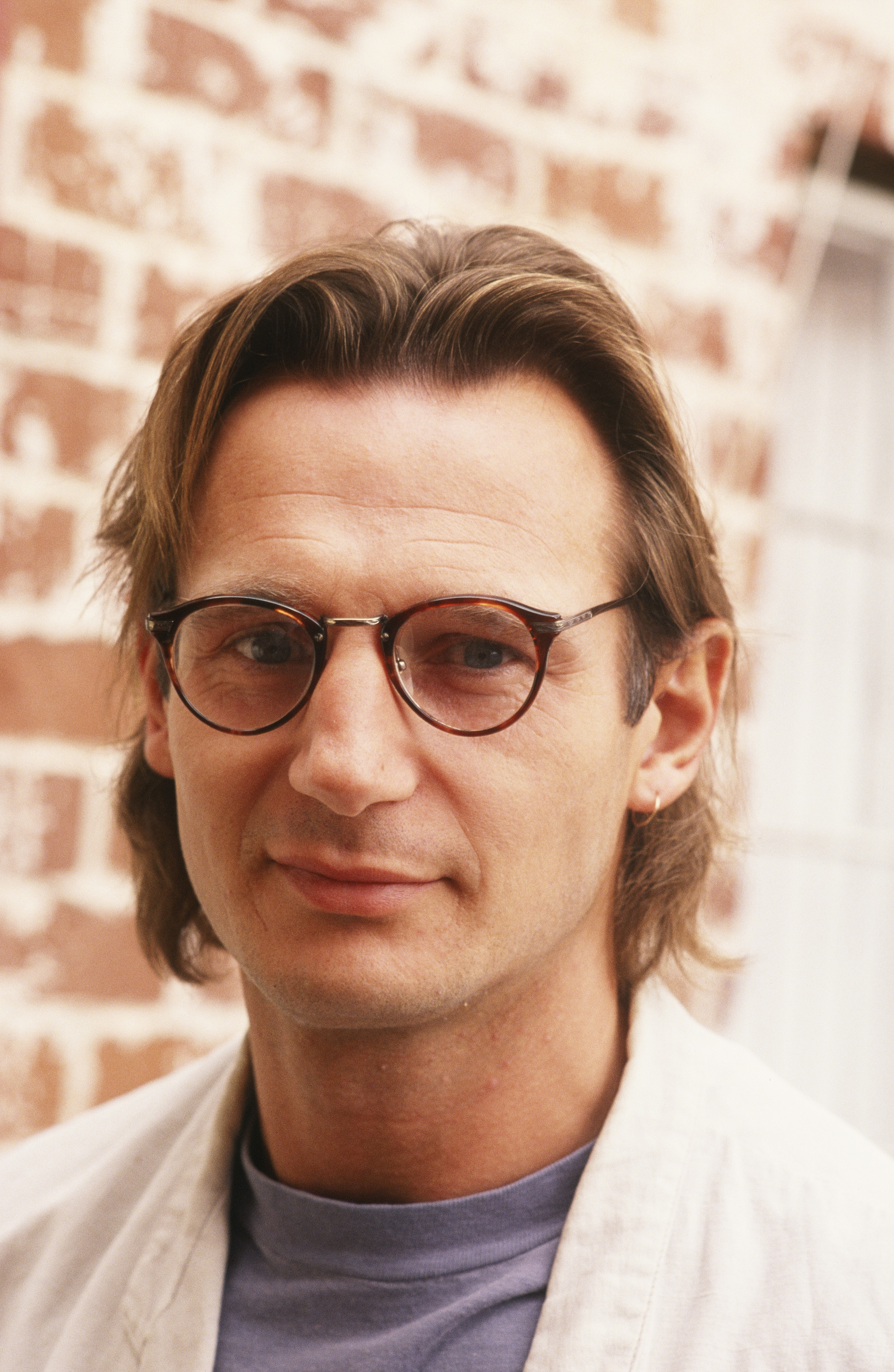 Liam Neeson, poses for a photo portrait session for "Dark Man," on January 1, 1990 in Hollywood, California. | Source: Getty Images