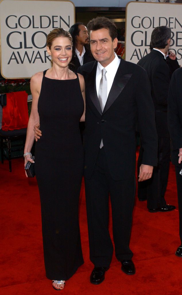 Denise Richards and Charlie Sheen at the 59th Annual Golden Globe Awards at the Beverly Hilton Hotel on January 20, 2002, in Beverly Hills, California | Photo: Vince Bucci/Getty Images