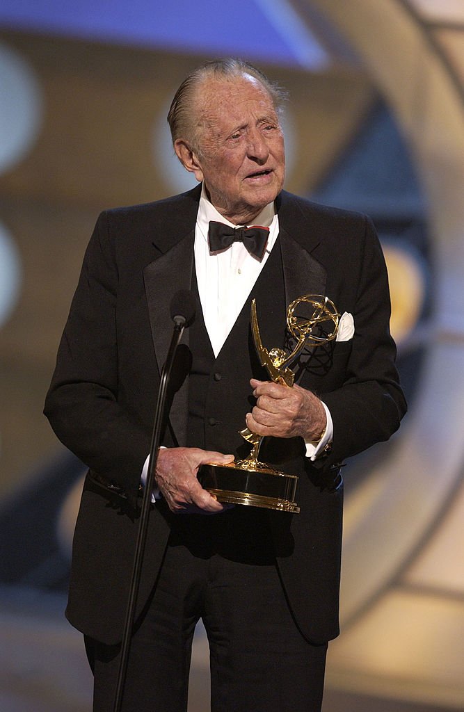 Art Linkletter, receives a lifetime achievement Emmy Award on May 16, 2003. | Photo: Getty Images