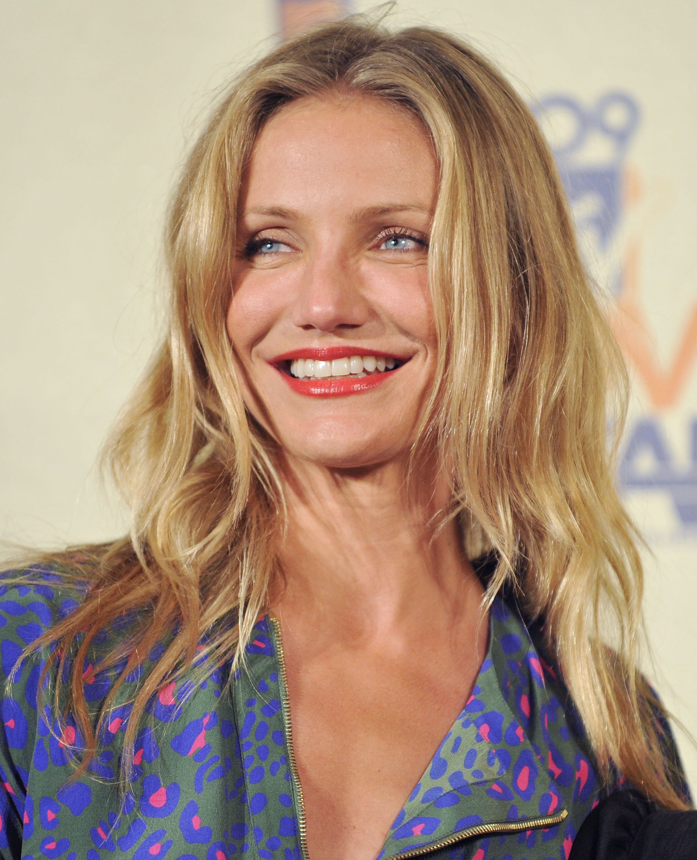 Cameron Diaz poses at the 2009 MTV Movie Awards Press Room at Gibson Amphitheatre on May 31, 2009, in Universal City, California | Source: Getty Images