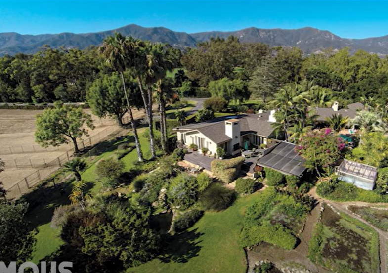 Vista exterior de la propiedad de Oprah Winfrey en Montecito, California | Foto: YouTube@FamousEntertainment