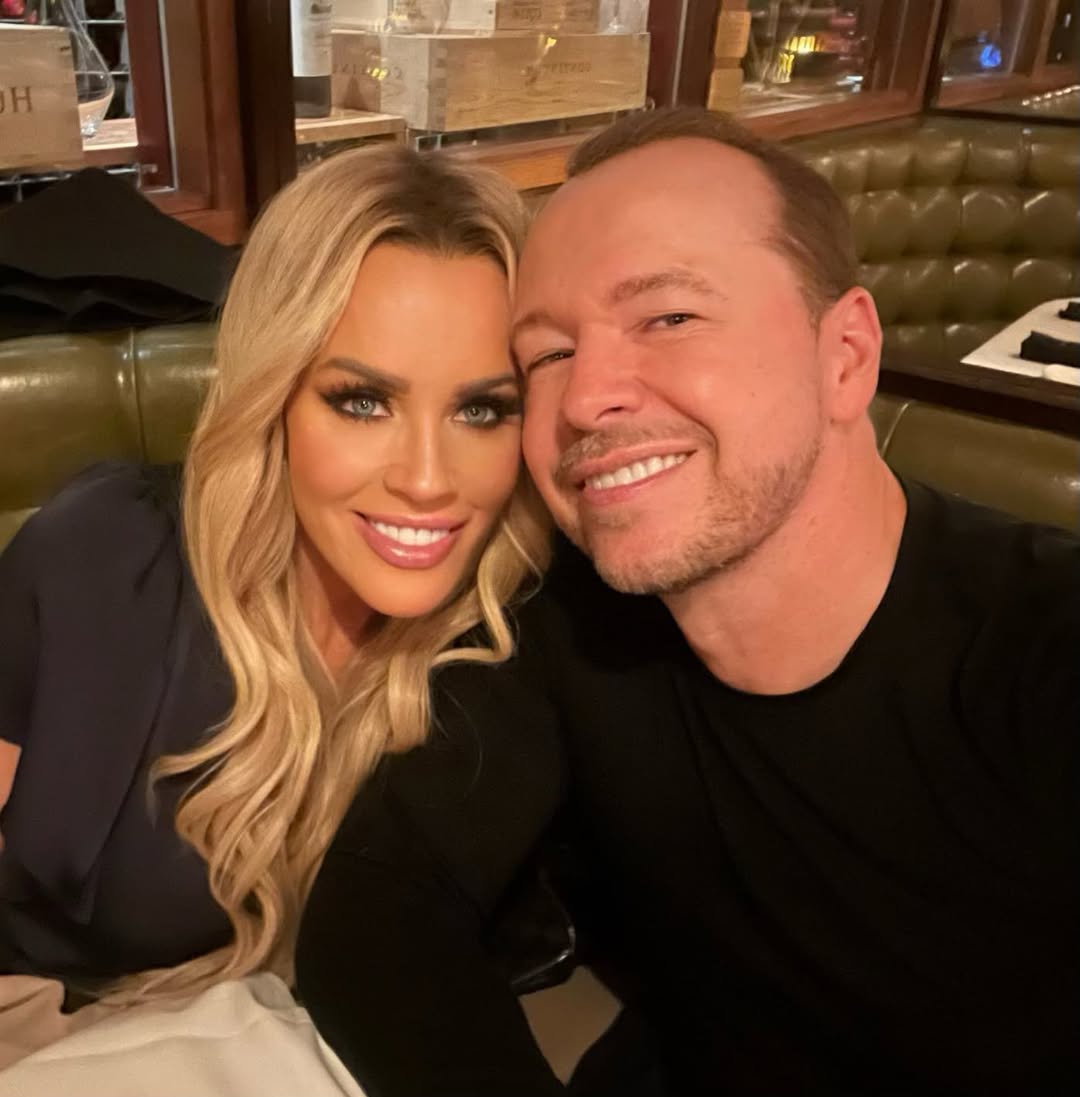 Jenny McCarthy and Donnie Wahlberg from a post dated September 3, 2023. | Source: Instagram/donniewahlberg