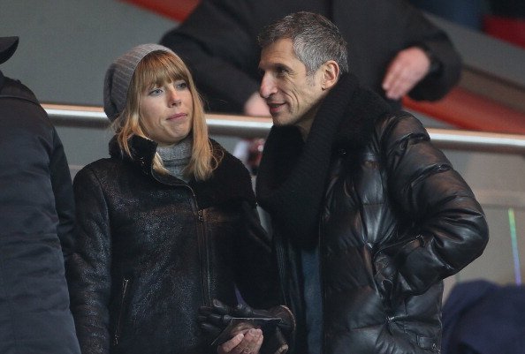 Nagui et son épouse Mélanie Page assistent au match de Coupe de France au stade du Parc des Princes le 27 février 2013 à Paris, France. | Photo : Getty Images