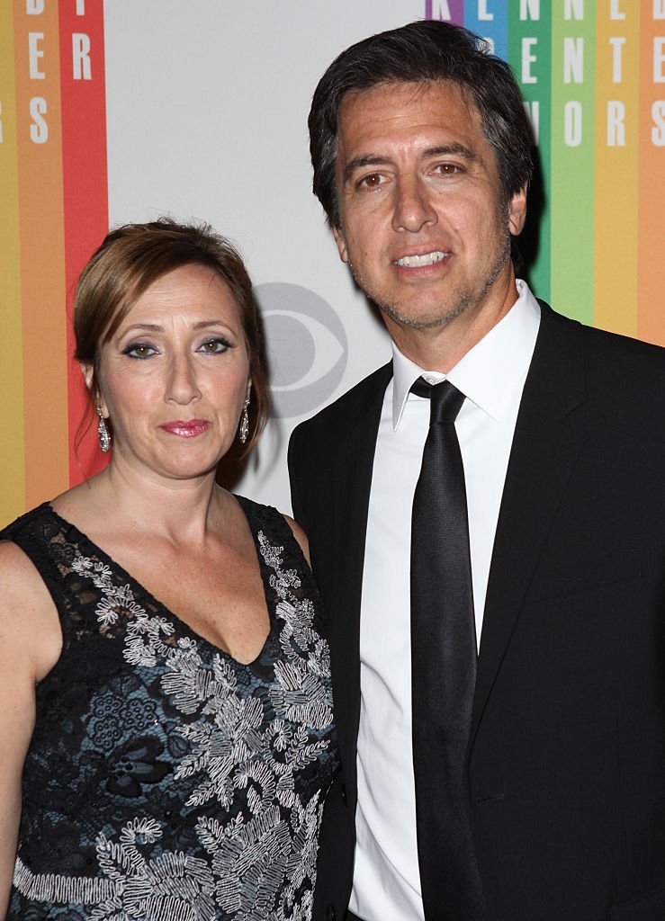 Anna Romano & Ray Romano attending the 35th Kennedy Center Honors at Kennedy Center in Washington, D.C. on December 2, 2012 | Source: Getty Images