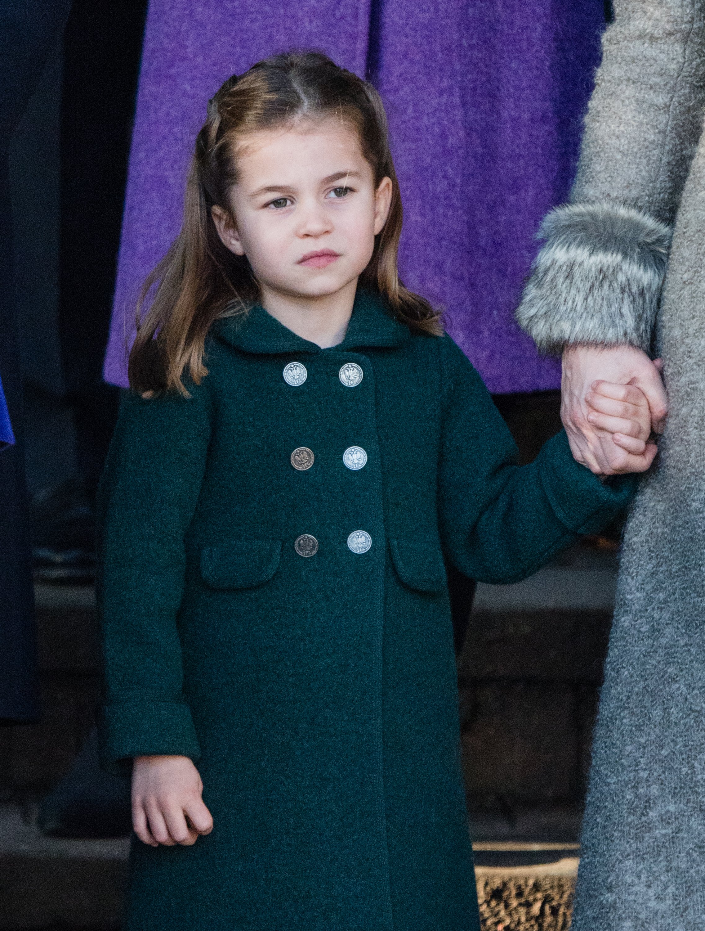 La princesa Charlotte en el servicio religioso del día de Navidad en la Iglesia de Santa María Magdalena, el 25 de diciembre de 2019. | Foto: Getty Images
