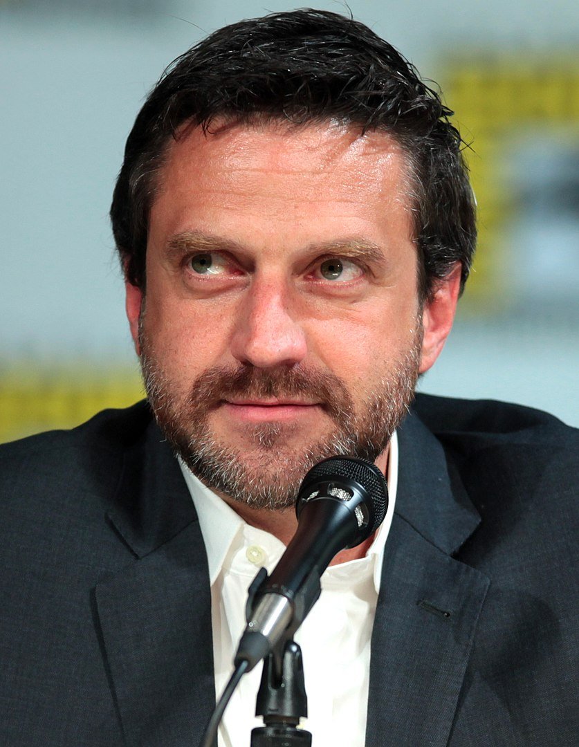 Raúl Esparza Came out as Bisexual after Being Married — inside the SVU