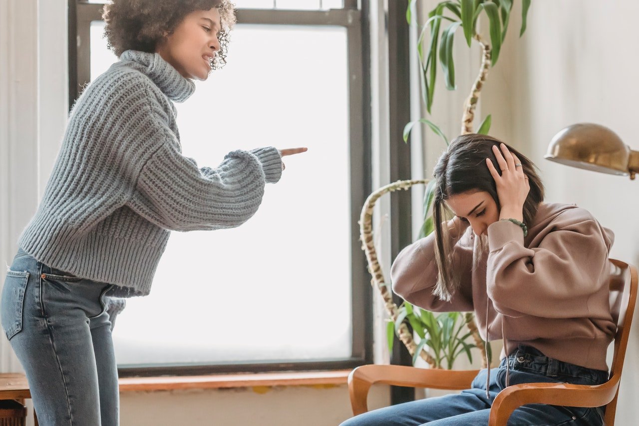 Women arguing | Source: Pexels