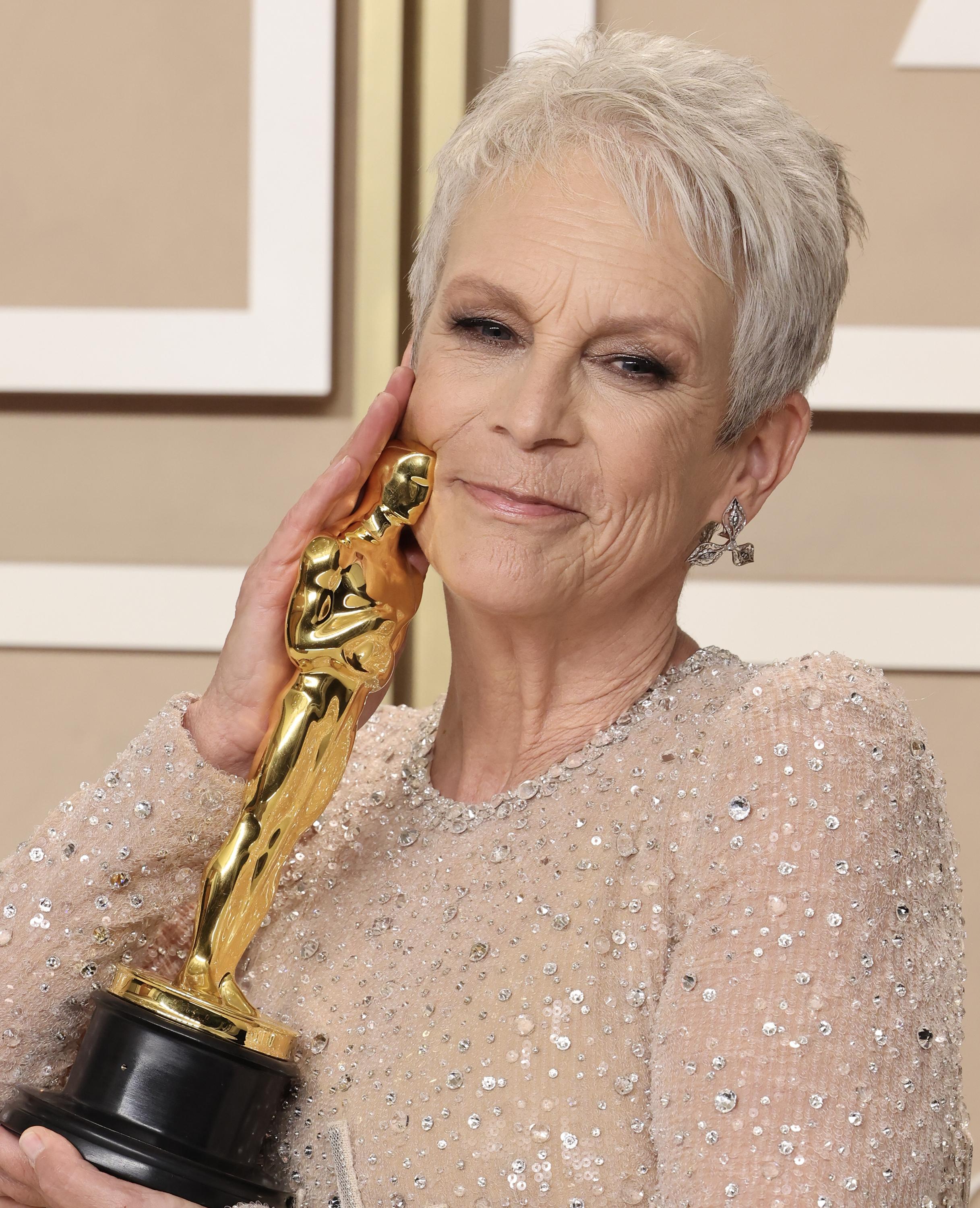 Jamie Lee Curtis, winner of Best Actress in a Supporting Roll award for ‘Everything Everywhere All at Once’ poses in the press room during the 95th Annual Academy Awards at Ovation Hollywood on March 12, 2023 in Hollywood, California. | Source: Getty Images