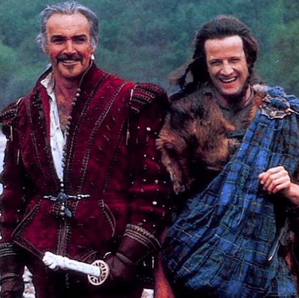 Christopher Lambert (rechts) in seiner Rolle als Connar MacLeod in Highlander. | Quelle: instagram.com/christopherlambertofficiel