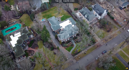 A birds eye view of the "Home Alone" house in Chicago, Illinois posted on December 21, 2022 | Source: YouTube/Going to the Movies!