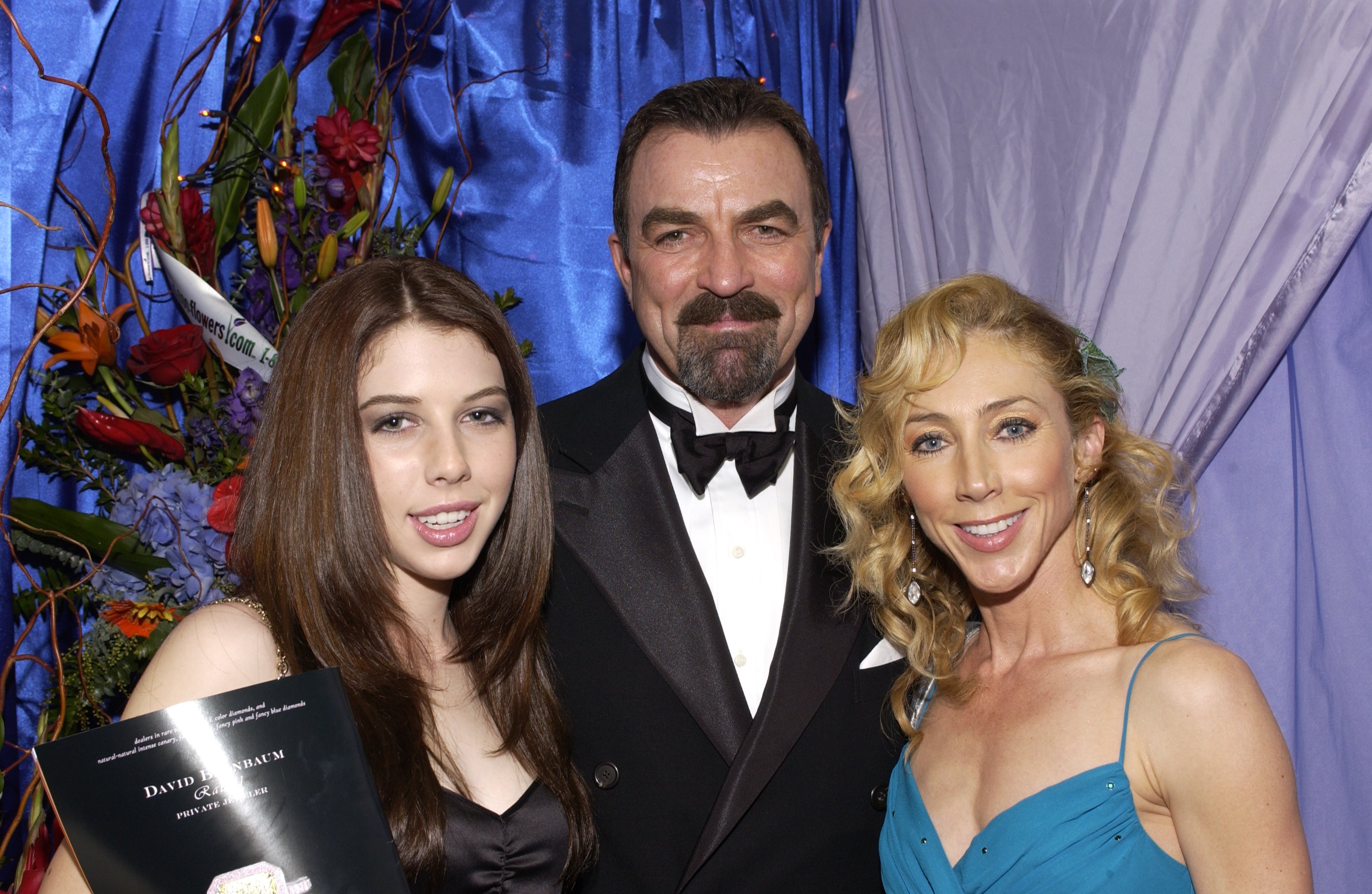 Tom Selleck with daughter Hannah and wife Jillie Mack are seen at the Distinctive Assets Gift Lounge during the People's Choice Awards at the Pasadena Civic Auditorium on January 9, 2005 in Pasadena, California | Photo: Getty Images
