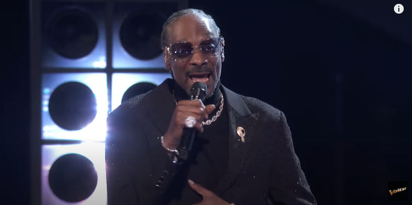 Snoop  Dogg performing on "The Voice," posted on September 23, 2024 | Source: YouTube/nbcthevoice