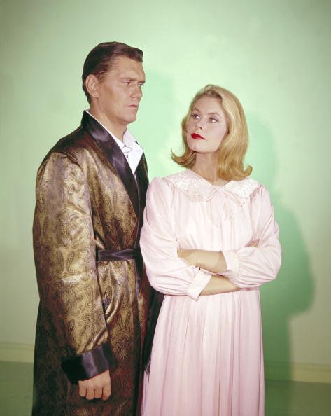 A publicity portrait of Dick York and Elizabeth Montgomery issued for television series, "Bewitched," circa 1964. | Photo: Getty Images