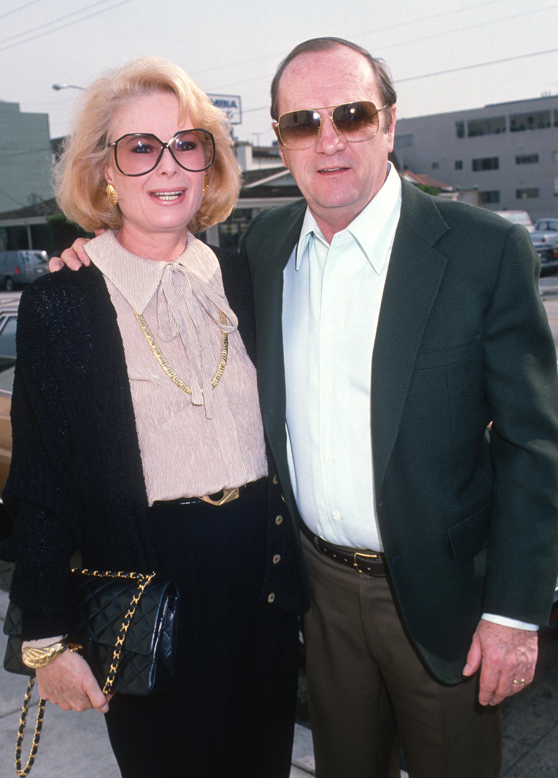 Ginny and Bob Newhart at the Superbowl Party at Chasen's Restaurant in Beverly Hills, California in 1989 | Source: Getty Images