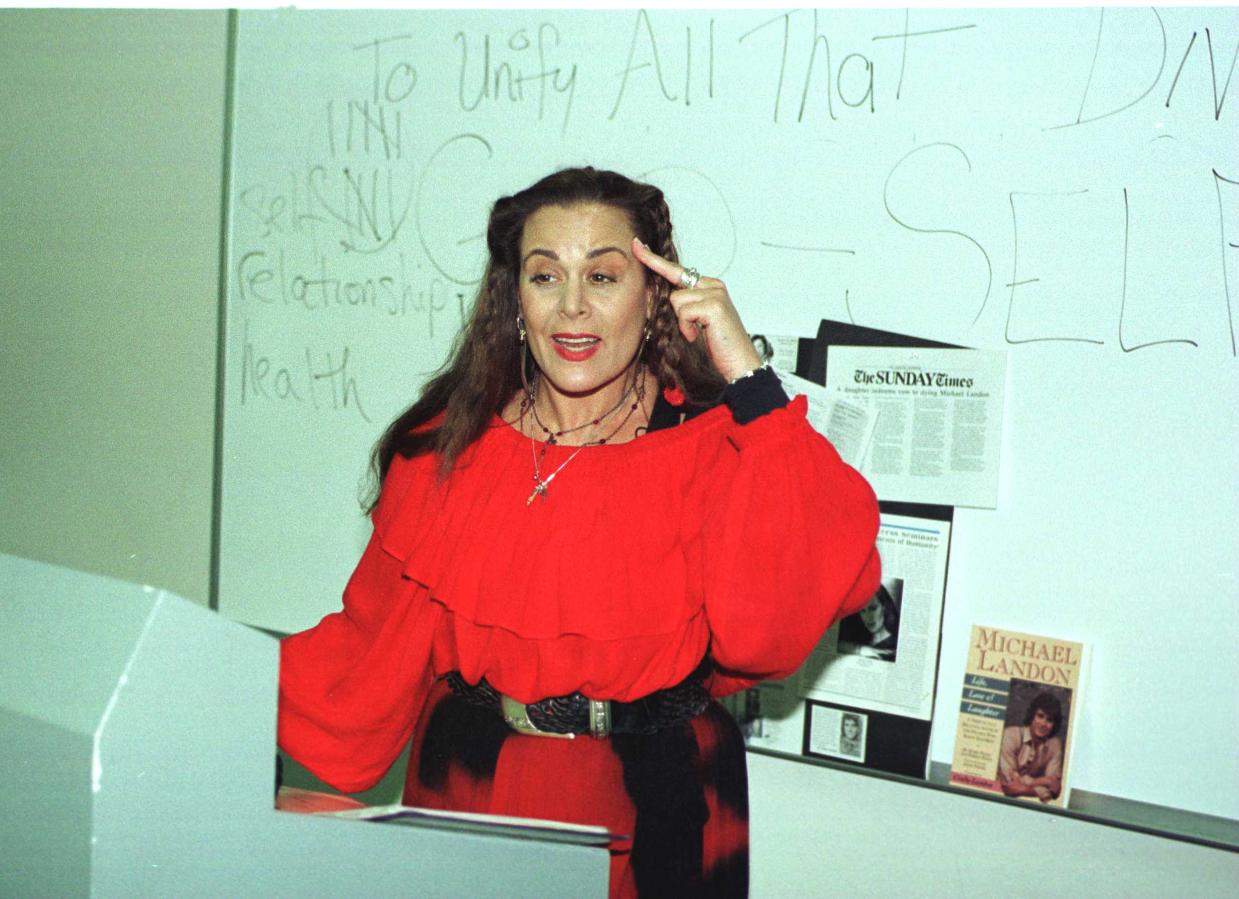 Cheryl Landon giving a lecture at CBS Studios on November 6, 1999, in Studio City, California. | Source: Andrew Shawaf/Getty Images