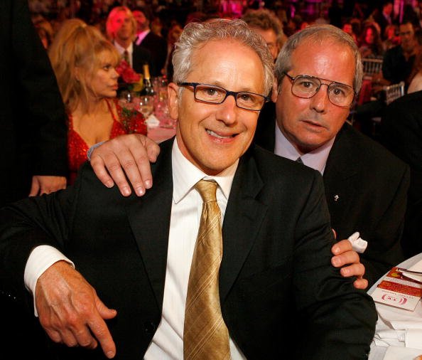 Keith Thibodeaux and Desi Arnaz Jr. at Barker Hangar on April 14, 2007 in Santa Monica, California. | Photo: Getty Images