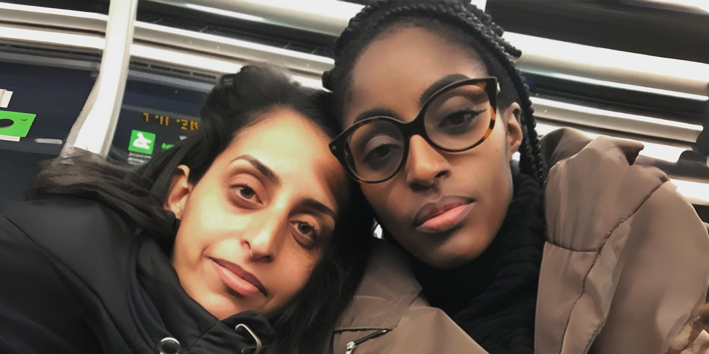 Two women on a subway car | Source: Amomama