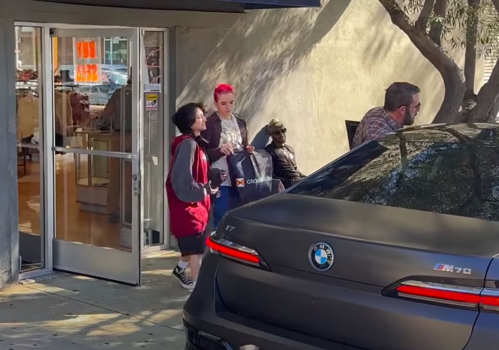 Emme Muniz, Seraphina and Ben Affleck leaving a thrift store posted on February 11, 2024 | Source: YouTube/X17onlineVideo