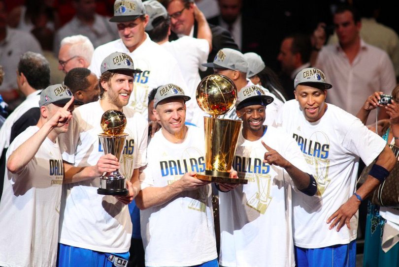 Image source: Twitter/MavsNetwork Image source: Twitter/MavsNetwork