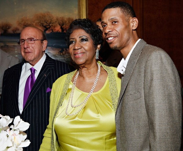 Singer Aretha Franklin and Kecalf Cunningham attend Aretha Franklin's 72nd Birthday Celebration in New York City | Photo: Getty Images