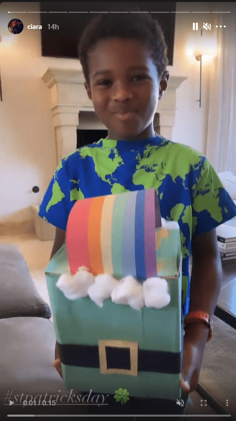 Ciara's son, Future Zahir, seen holding a colorful box during the St. Patrick's Day celebration | Photo: Instagram.com/ciara