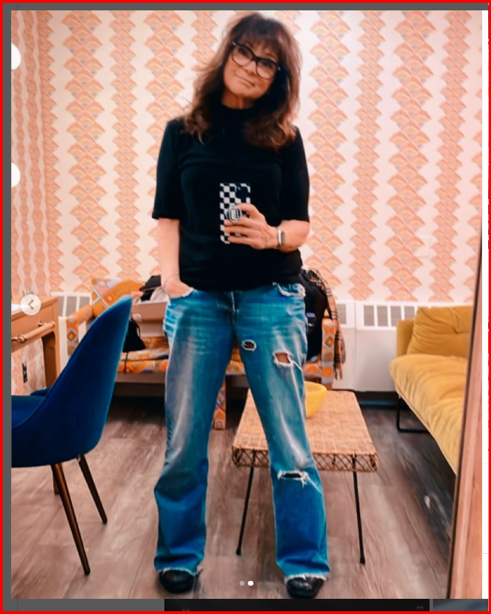 Valerie Bertinelli's mirror selfie, posted on December 3, 2024 | Source: Instagram.com/wolfiesmom