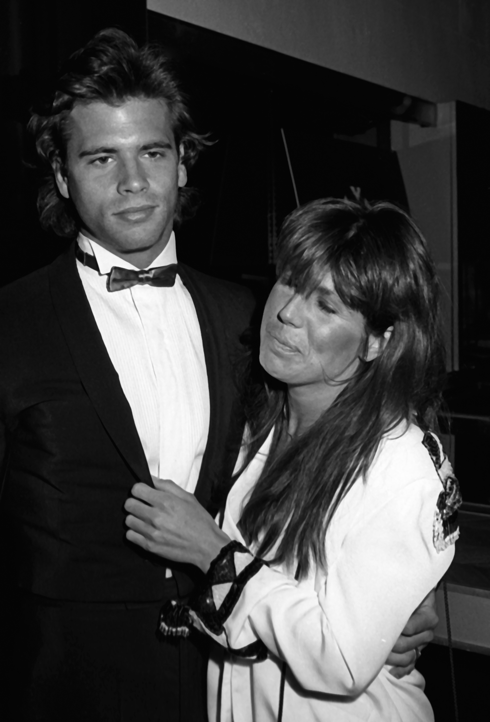 Lorenzo Lamas and Michele Smith attend the First Annual American Video Awards at the Beverly Theater on April 6, 1983 in Beverly Hills, California. | Source: Getty Images