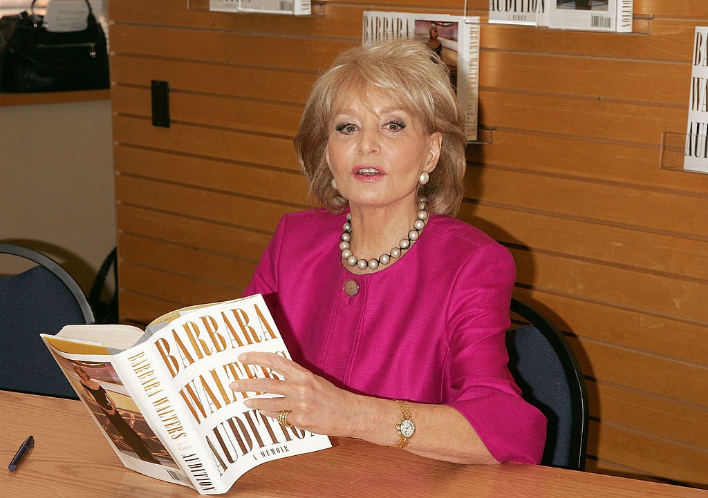Barbara Walters signs copies of her book Audition: A Memoir at Barnes & Noble, Lincoln Square on May 6, 2008 in New York City | Photo: Getty Images